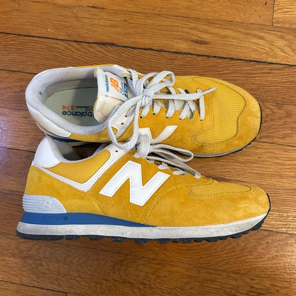 New Balance 574 Yellow Women’s 9.5